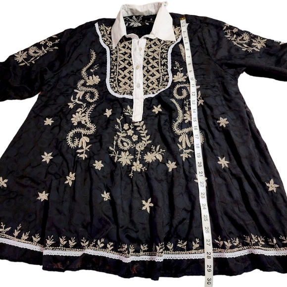 PONG Poco LTD Embroidered Hi-Low Tunic Top | Size Medium - Picture 4 of 7